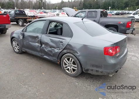 2010 Volkswagen Jetta Limited Edition from USA, damaged, VIN 3VWRZ7AJ6AM125125